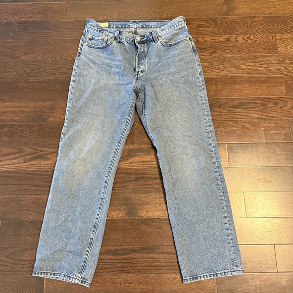 Levi’s 501 Original fit Jeans - Picture 2 of 2